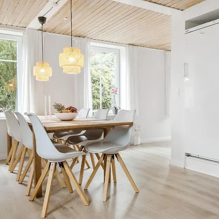 3 Bedroom In 펜션 *